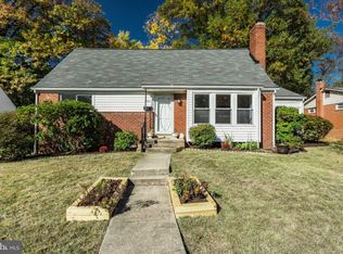 904 Peele Pl, Alexandria, VA 22304