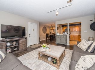 84 Baldwin Ct, Basking Ridge, NJ 07920