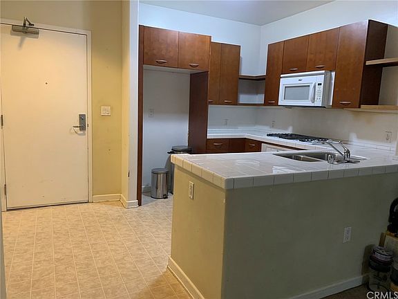 5th image of 250 N 1st St Unit 327