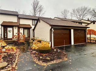 104 Charlesgate Cir, East Amherst, NY 14051