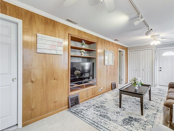 5th image of 2207 Cooledge Ave
