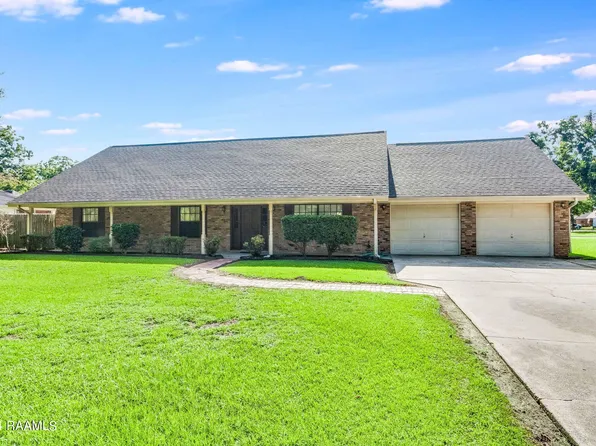 303 Kilbourne Cir, Carencro, LA 70520