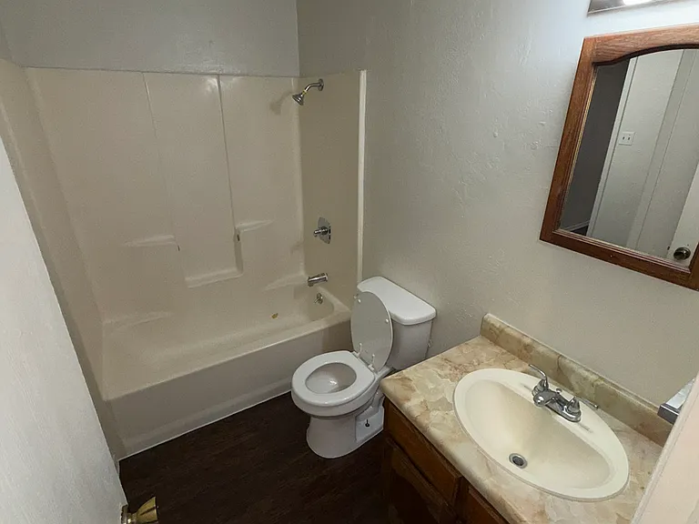 2318 Paul Revere St #B — Photo 5