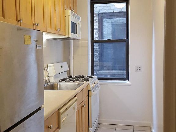 3rd image of 686 2nd Ave #3N