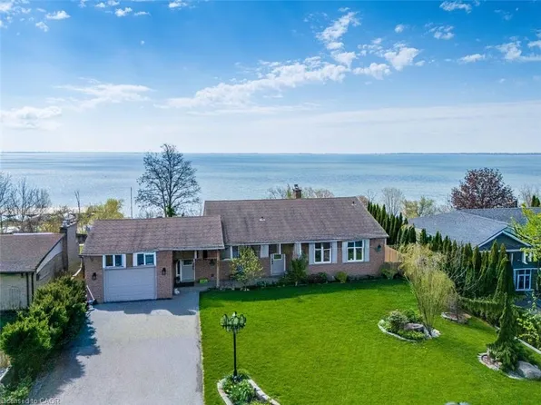 33 Bee St, Norfolk County, ON N0E 1P0