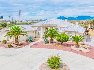 10755 Musgrave Rd, Oak Hills, CA 92344