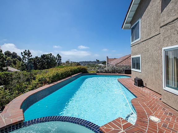 3rd image of 1103 Cerro Largo Dr