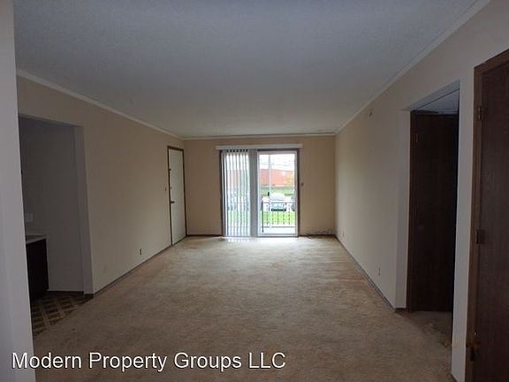5th image of 108 Sieville Ave APT 111