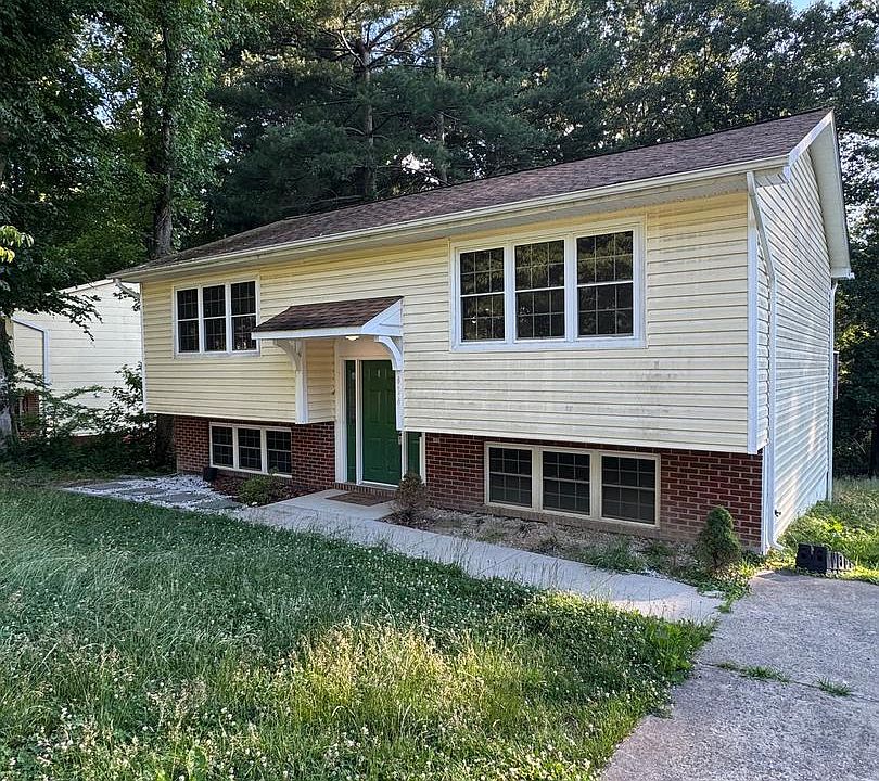 1st image of 414 Cleveland Ct