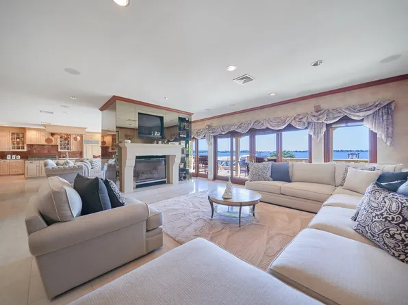 3411 Country Club Road image 5 of 64