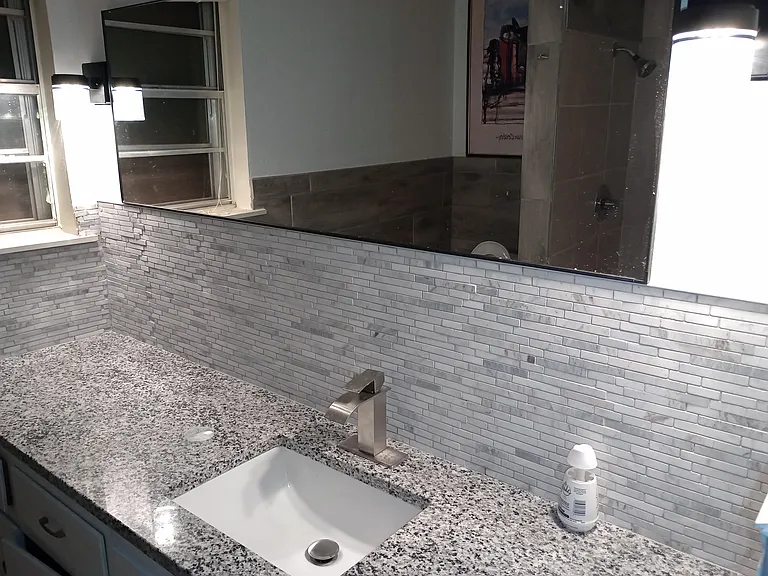 1004 W Reagan St — Photo 11