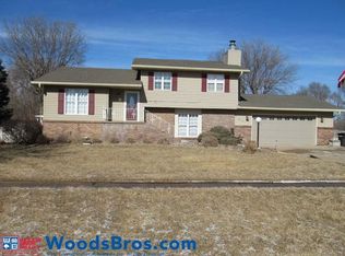 3618 Bronco Rd, Grand Island, NE 68801