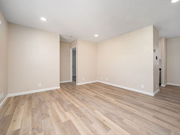 2nd image of 1249 Palm St #1B-1Ba-650Sqft