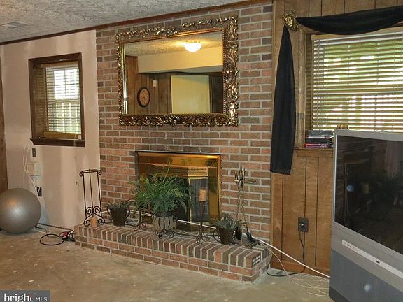 4th image of 5949 Surratts Village Dr