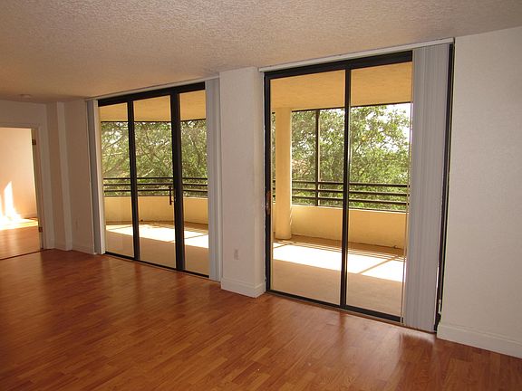 5th image of 8740 NW 40th St