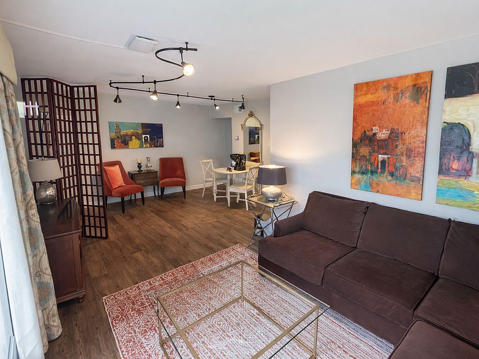 1st image of 627 Garden Ave #E1
