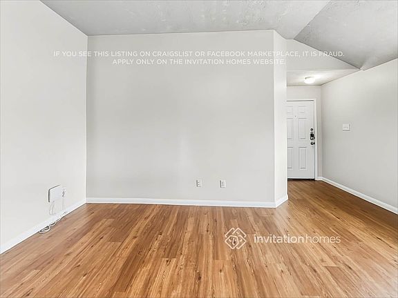 4th image of 4026 Hawthorn Arbor Ct