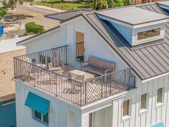 1800 Gulf Blvd Unit 1, Indian Rocks Beach, FL 33785