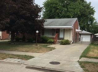 486 Arcola St, Garden City, MI 48135