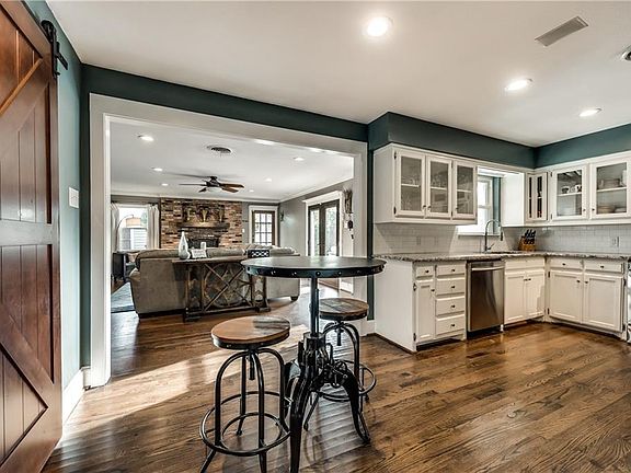 5th image of 10205 Linkwood Dr