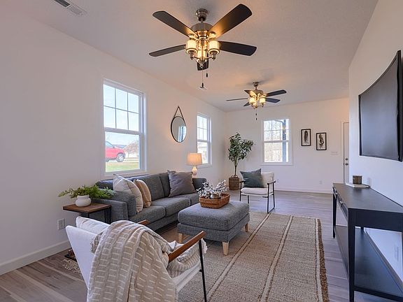 4th image of 80 Wisteria Way