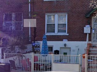 34-20 Crescent St #2F, Astoria, NY 11106