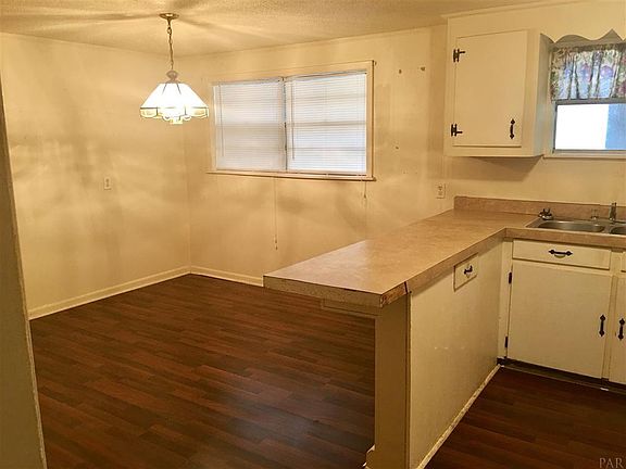 4th image of 6970 Cornelius Ln