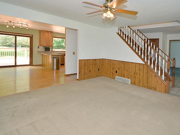 4th image of 1115 Forest Dr