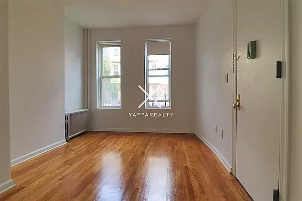 Rented by Yaffa Realty LLC | media 9