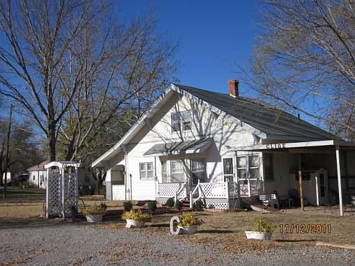 3rd image of 207 S Taft St