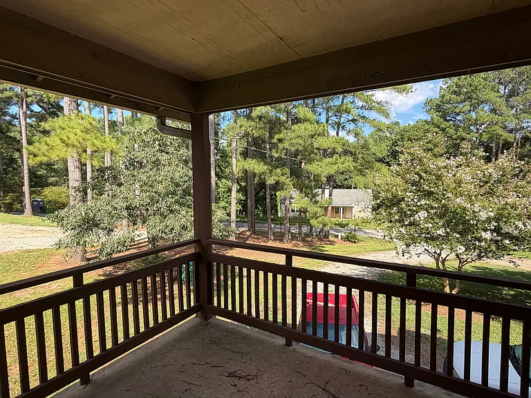 120 Pinecrest Dr #B — Photo 3