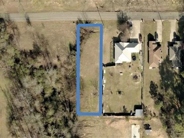 E 4th St, Mount Pleasant, TX 75455