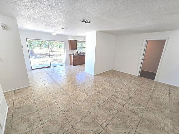 3rd image of 808 Wilshire Ct