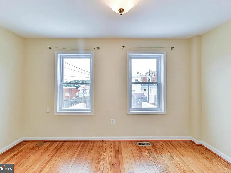 1648 L St NE — Photo 20