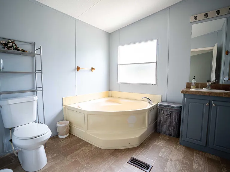 20511 N Sabine Dr — Photo 17