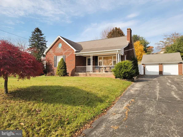 3255 Grandview Rd, Hanover, PA 17331