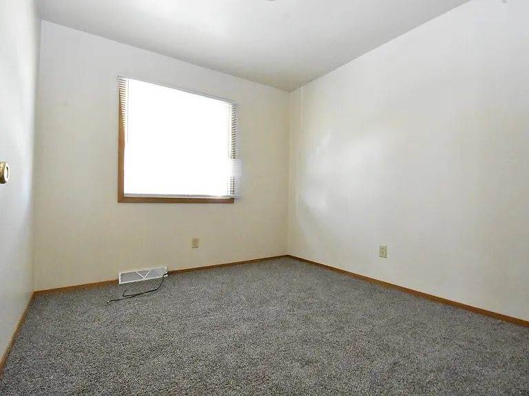 9306 Florence Dr — Photo 15