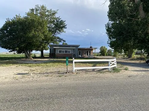 23025 River Rd — Photo 1