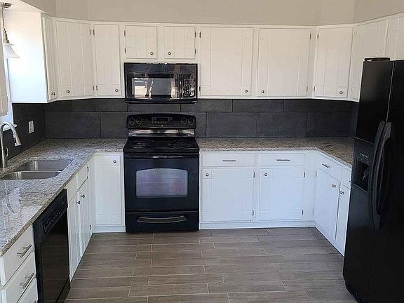 4th image of 2308 S Cornell Dr