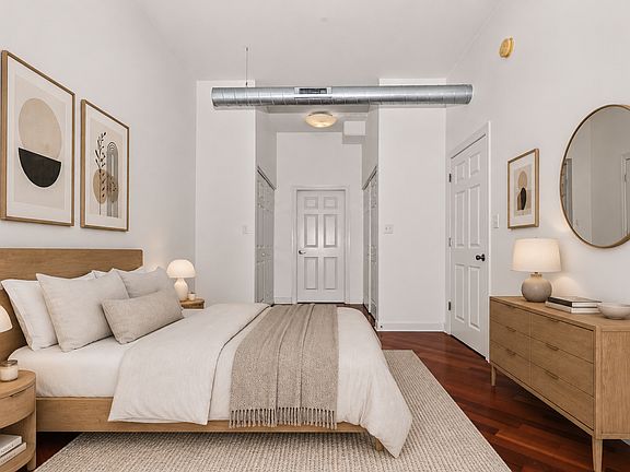 3rd image of 3125 W Fullerton Ave APT 204