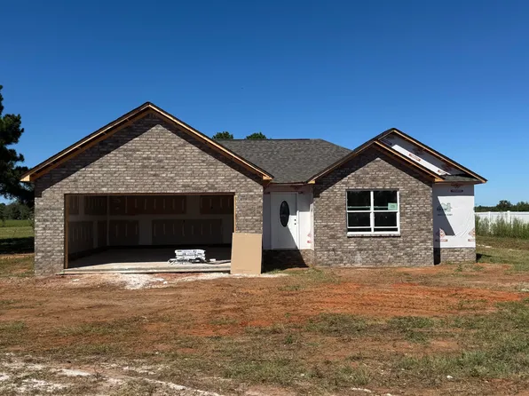 1140 Makayla Ln, Wedgefield, SC 29168