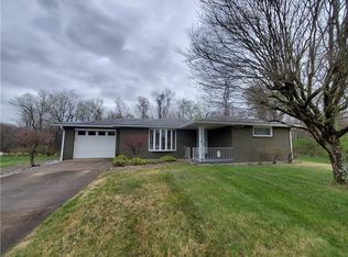 341 Evergreen Dr, Mount Pleasant, PA 15666