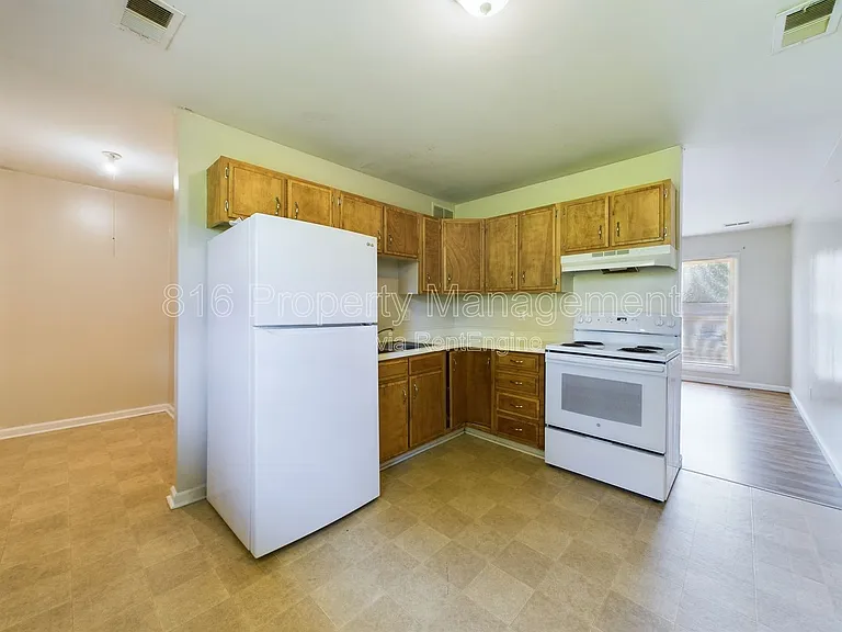 19032 E Swope Trl — Photo 10
