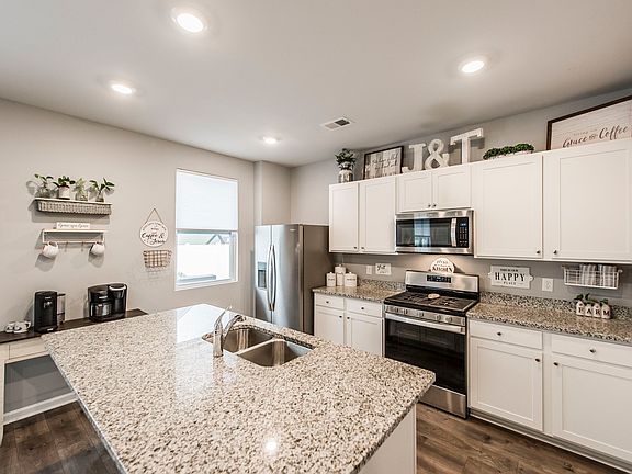 3rd image of 3153 Simmental Ln