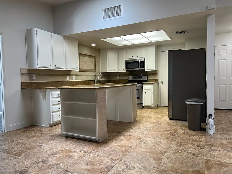 6247 Katella Ave — Photo 4