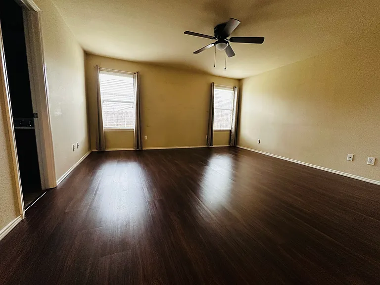 3916 Jeanette Ln — Photo 5