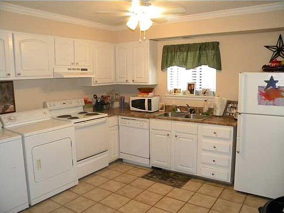 3rd image of 1025 Windrose Dr #1025