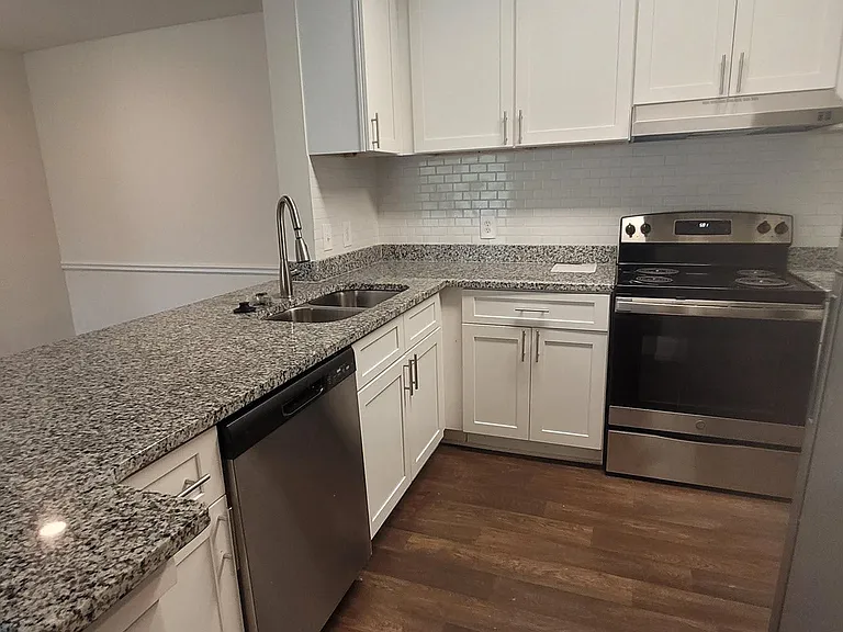 Wesley Place Apartments at Lawrenceville — Photo 281