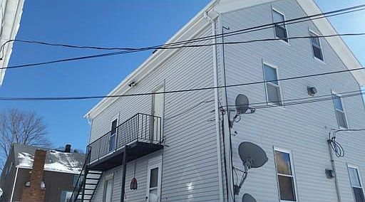 2nd image of 49 Fulton St