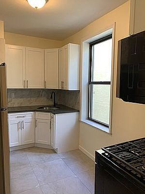 5th image of 23-40 Broadway #4B